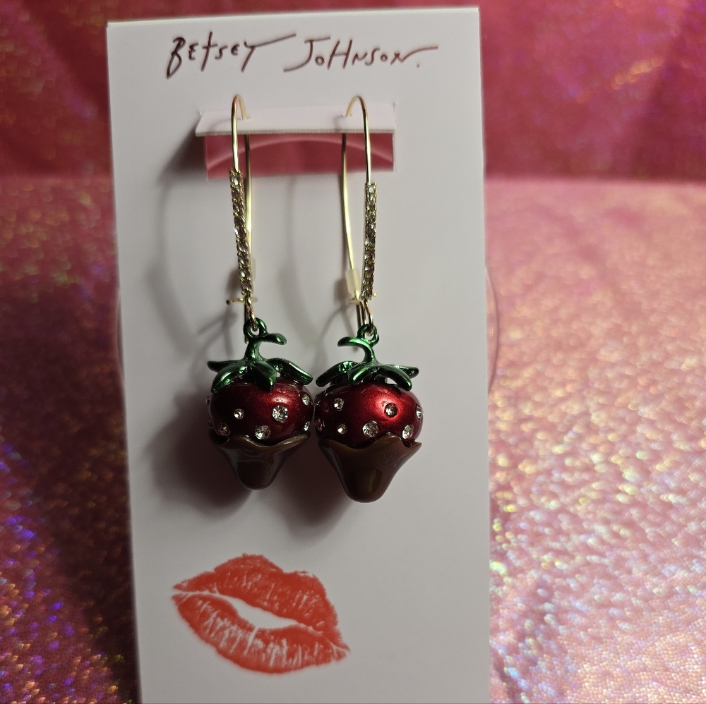SOLD Betsey Johnson Love Spell Chocolate Dipped Strawberry Dangle Earrings! - Picture 5 of 10